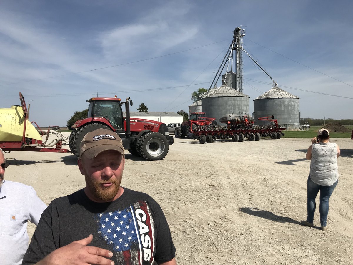 BauerHolti's tweet photo. Great visit at the farm from @gotpigs12 Many thanks!!! It was great to be there #BauernOnTour https://t.co/TlwCrvR0ZX