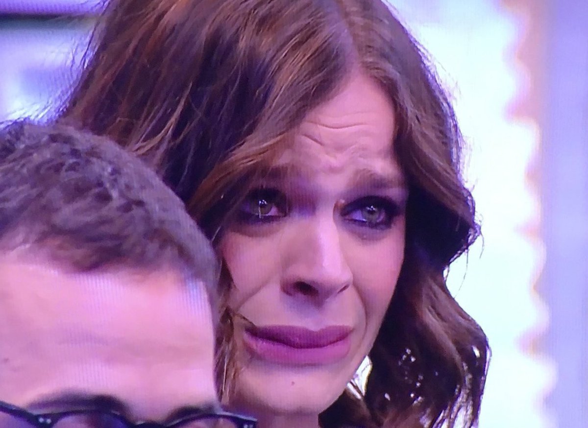 xtrashaddictedx's tweet photo. ma che ci fa Alessandra Amoroso al #gf15? https://t.co/FTLIjd3f2y