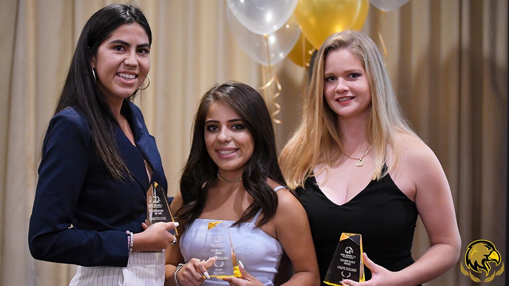 LAGoldenEagles's tweet photo. Team award winners for @CalStateLATN 🏆

@issa_babby
Luciana Di Laura
Chelsey Ruiz

#GoldenEagleAwards https://t.co/SZbvt4cXO4