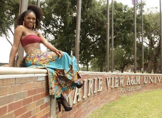 Ambitious_Turay's tweet image. 4 days til Graduation see y&apos;all there 💛💜 #PVAMU18