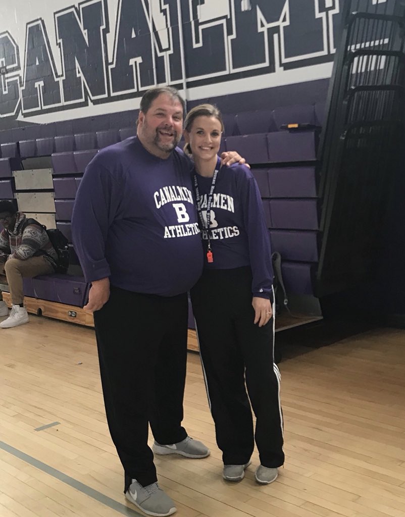 PrincipalCetner's tweet photo. It’s Teacher Appreciation Spirit Week at BHS - Today’s theme was Twinning Tuesday! #bourne2teach #bourne2twin #bournespirit @ScottAshworth21 @bps_slam https://t.co/GsmRPqAw8z