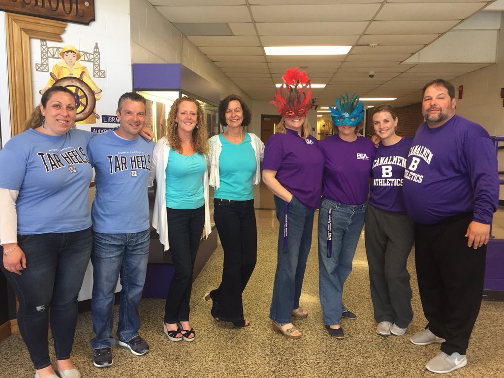 PrincipalCetner's tweet photo. It’s Teacher Appreciation Spirit Week at BHS - Today’s theme was Twinning Tuesday! #bourne2teach #bourne2twin #bournespirit @ScottAshworth21 @bps_slam https://t.co/GsmRPqAw8z