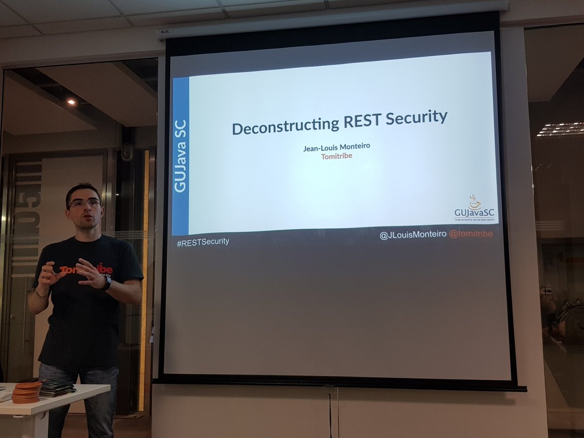 ivanjunckes's tweet photo. @JLouisMonteiro talking at @gujavasc about #restsecurity! @otaviojava https://t.co/rPLk4lAE4B