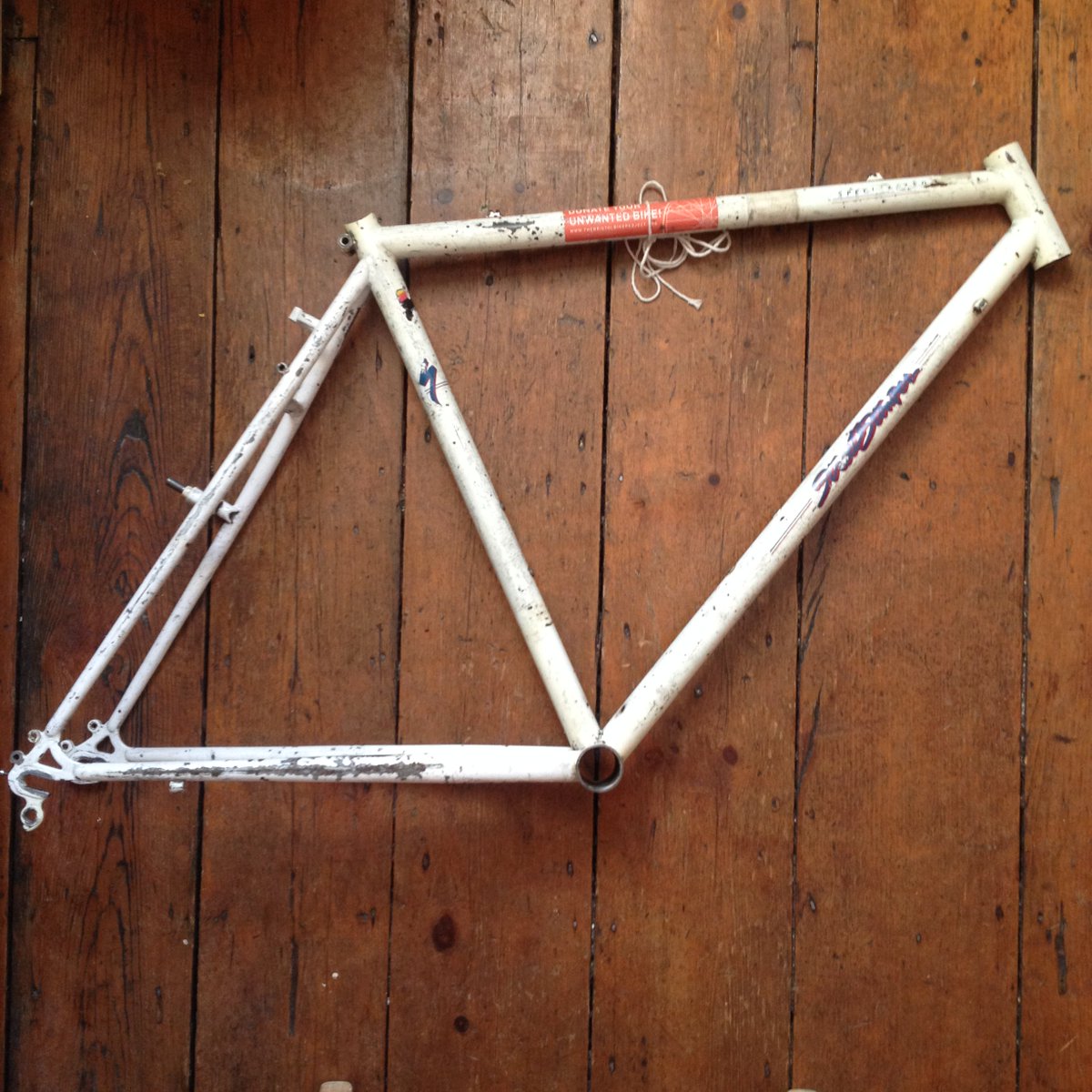 olivejunkie's tweet photo. @RickieSolo24hr @bristolbikeproj @eventbrite your divided film was inspiring! Thank you & @leecraigie_ for a fun evening tonight! soz i couldn’t join u2 for a drink ;-) here my 1987 @Specialized_UK Streetstomper, which i just finished restoring. My own adventure ride for 31 years! #adventuresyndicate https://t.co/N4RGrEZ0GA