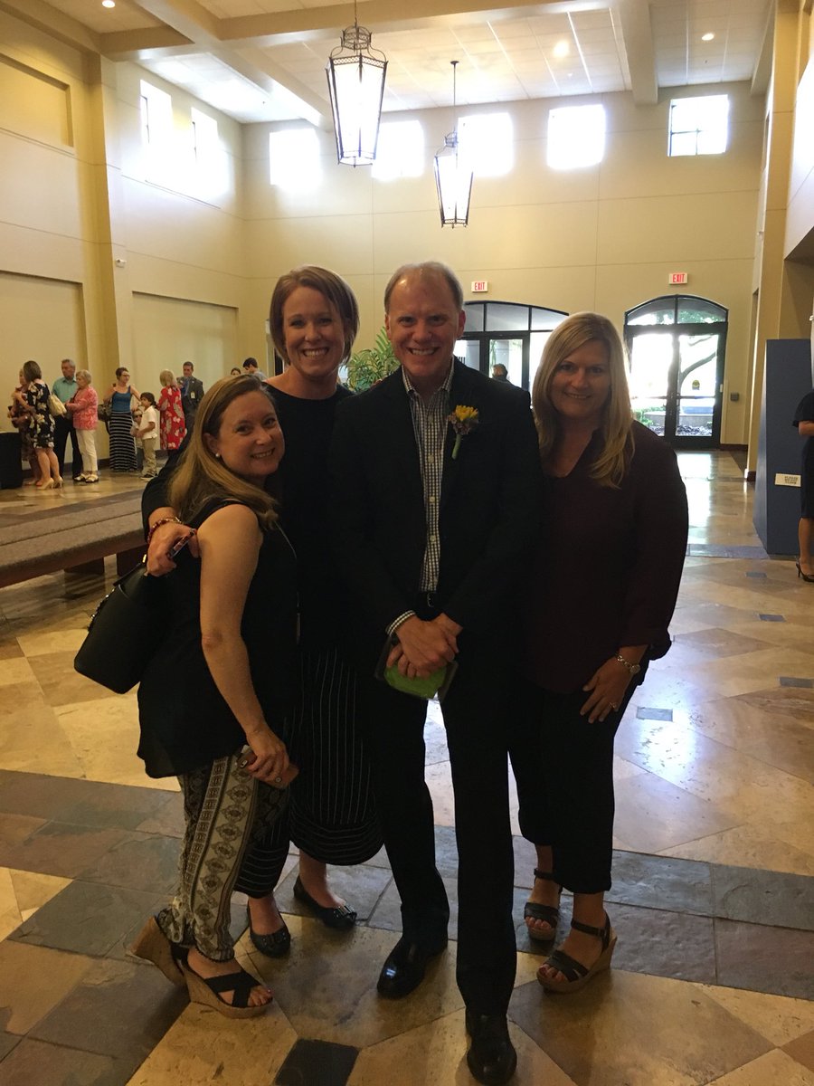 OakRidgeCISD's tweet photo. Congratulations Humanitarian of the Year, Mr. Keith Wardrup! #oreowlsrock #conroeleaders https://t.co/Uai0ScrULI