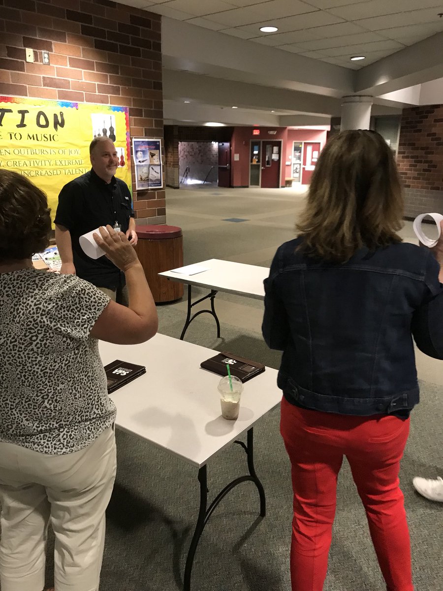 Mrs_Grif's tweet image. VPS teachers engaged in learning about STEM #weLearnVPS #VPSAmazing @hornbackmd @WayneITF @K_Dunfield @Byrne_VPS