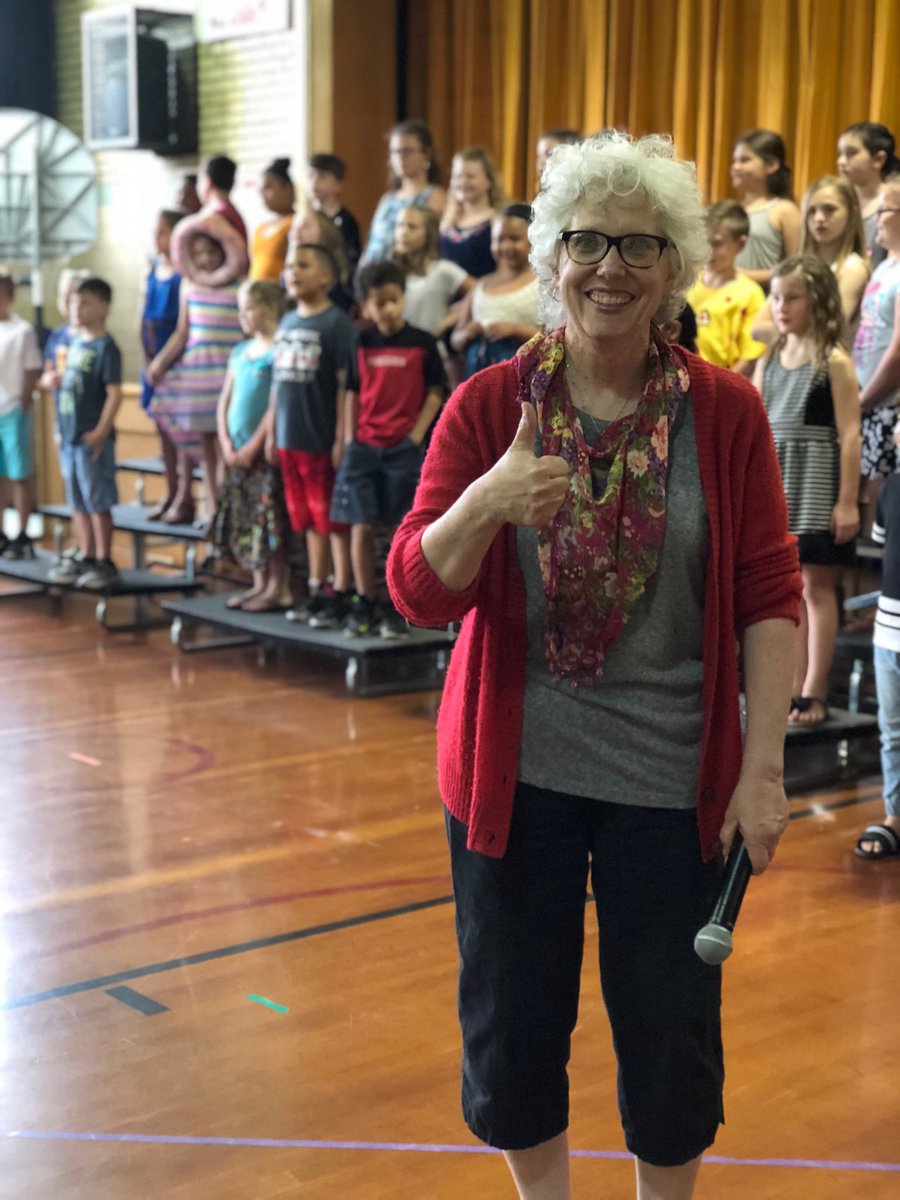 ShorterPorter08's tweet photo. Great last concert by this lady right here!  “All you can eat” was a fun program by the third graders!  @StJosephSchools was lucky to have you working here.  Congrats on your retirement @lwestwing! https://t.co/ZBvbGALfOc