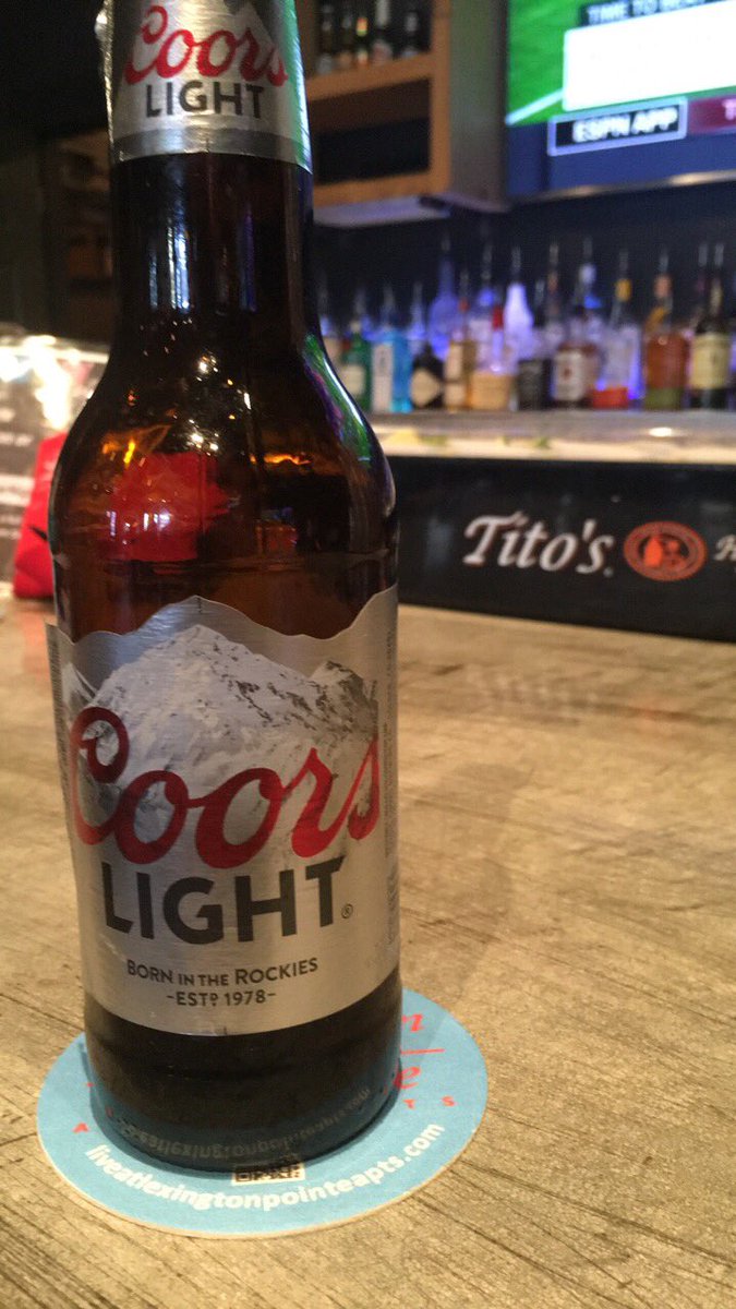 ChelseaJShaffer's tweet image. Repping CO at the #HeritagePropertiesBarNight @theannex