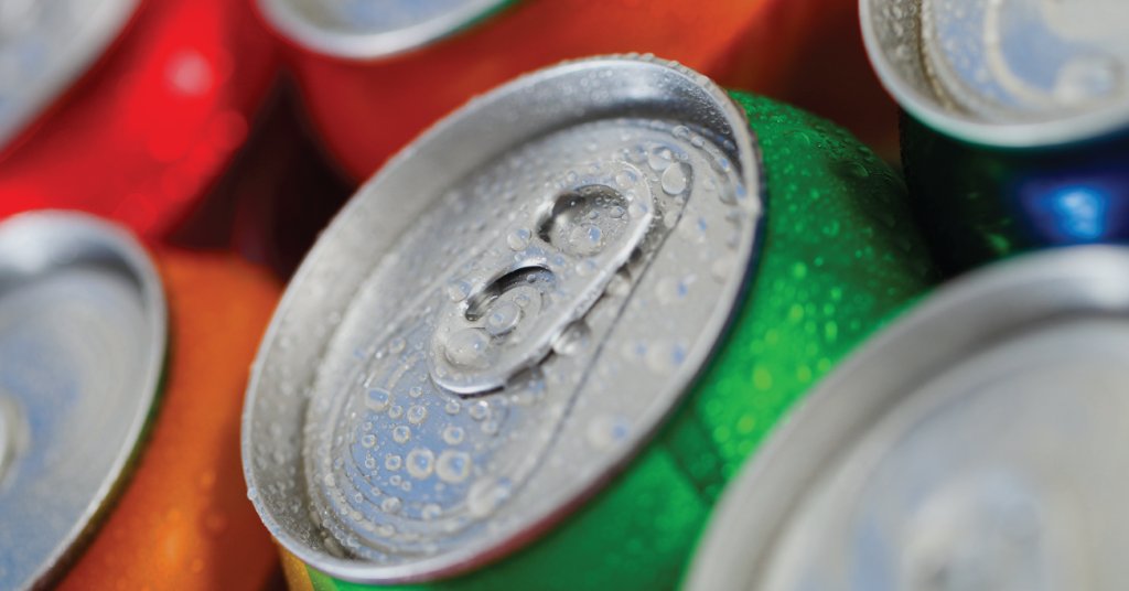 WebMD's tweet photo. For some adults, drinking an average of 2 cans of sugary soda a day more than doubled the risk of dying from heart disease, a new study found. https://t.co/PREIqZCCJ4 https://t.co/m4IqcJDCiy