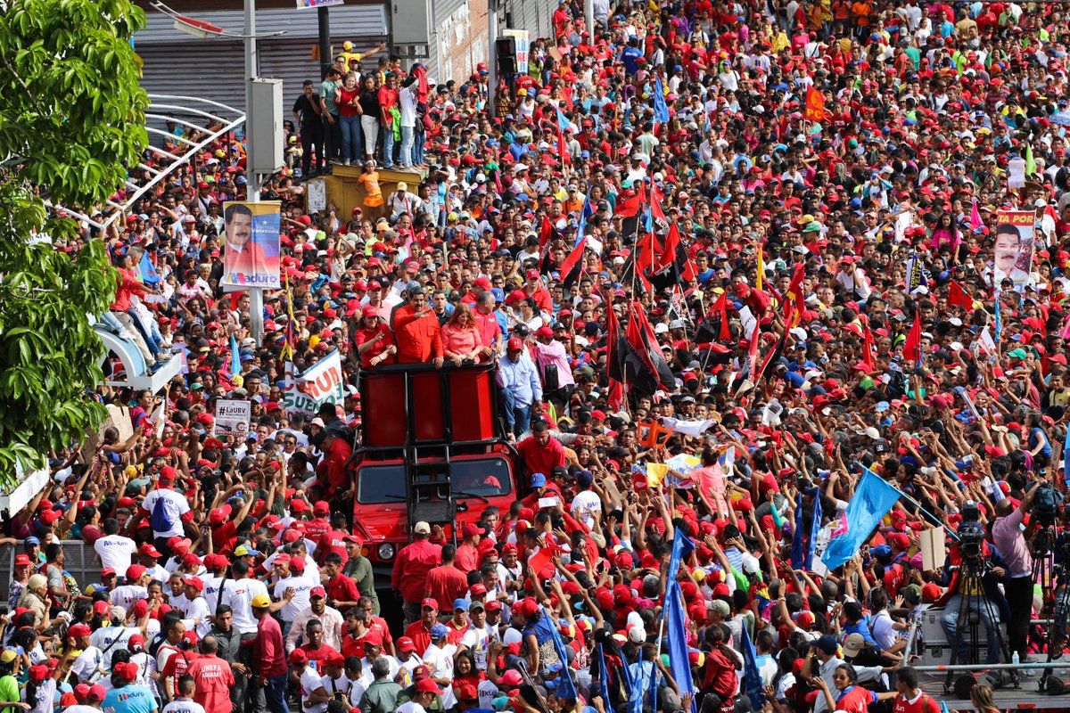 tmaniglia's tweet photo. En Monagas, el estado N°16 visitado por el CANDIDATO DE LA PATRIA @NicolasMaduro, antes de llegar a la tarima central del acto, se fue en caravana por las calles a saludar al pueblo.... 
LA RESPUESTA DE LA GENTE FUE IMPACTANTE https://t.co/KYub2nu2BM