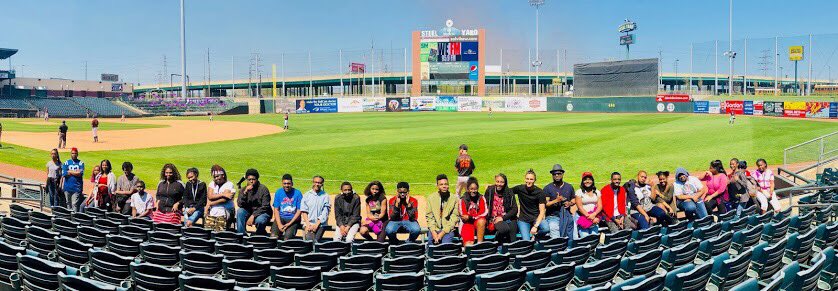 SteelCity219's tweet photo. What an amazing day at @railcats baseball full of beautiful weather, great seats, coming home with a foul ball, lunch and each other! So thankful for the Railcats who continue to be such incredible community partners! #WeAreSteelCityStrong #Joy #GaryMatters https://t.co/Gv0WlrTm9i