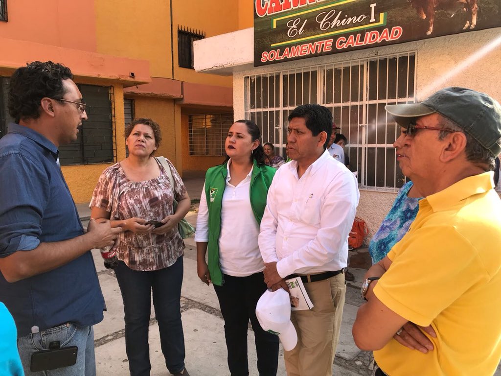 AgroMatch_Gto's tweet photo. Los servidores públicos deberían tomarse el tiempo de conocer las verdaderas necesidades de cada uno de los ciudadanos. La reunión de colonos en #LasCarmelitas #Irapuato, sin duda fue una buena experiencia para conocer un poco más sobre las necesidades de #gto https://t.co/jPAoVqd9Co