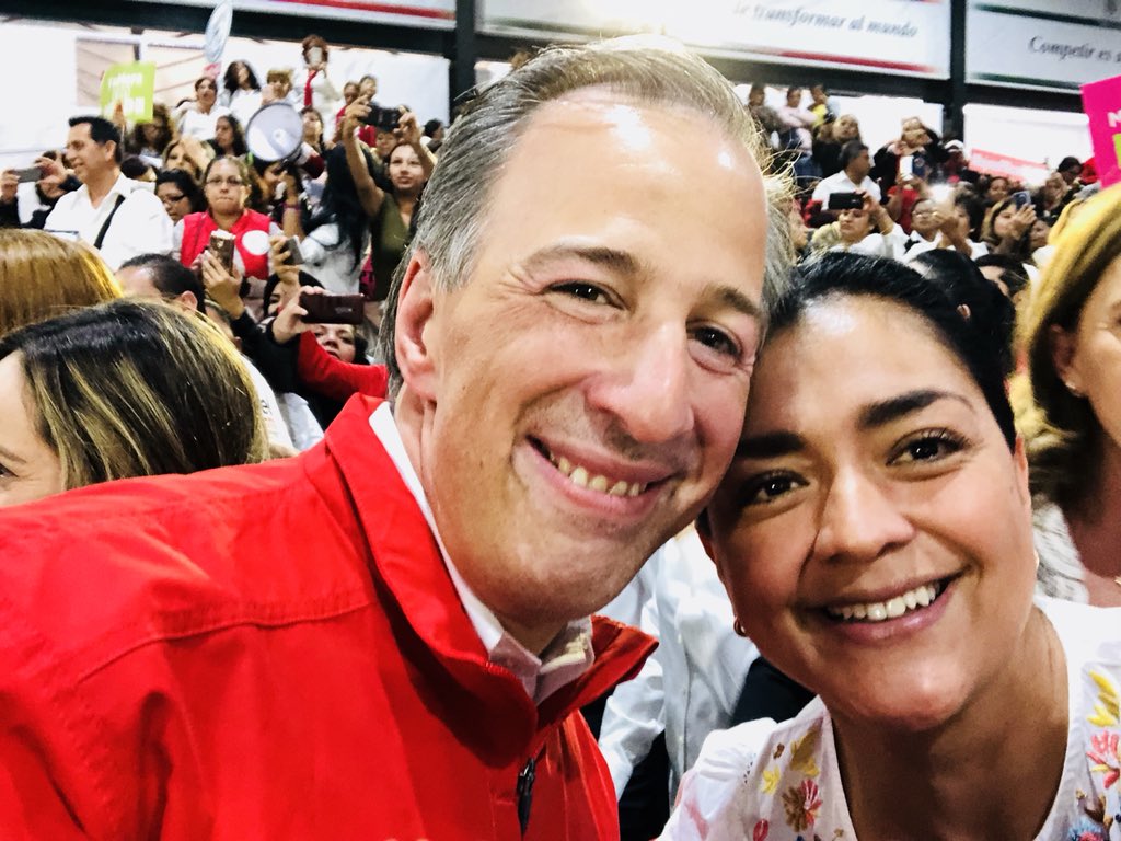 alma_quiles's tweet photo. ¡#Mujeres generando suma de voluntades para nuestra transformación integral!#MujeresConMeade @JoseAMeadeK #PresidenteDe🇲🇽 https://t.co/3kRAk3NLxV