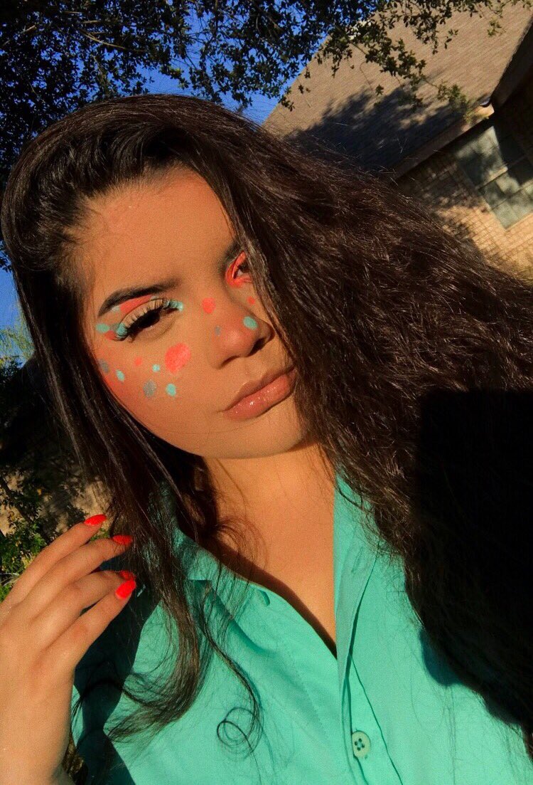 bflooo12's tweet photo. Well.... this was fun!! ✌🏼😄

Inspo: @/peachy_beee on ig 😇 https://t.co/KKJ140oS6s