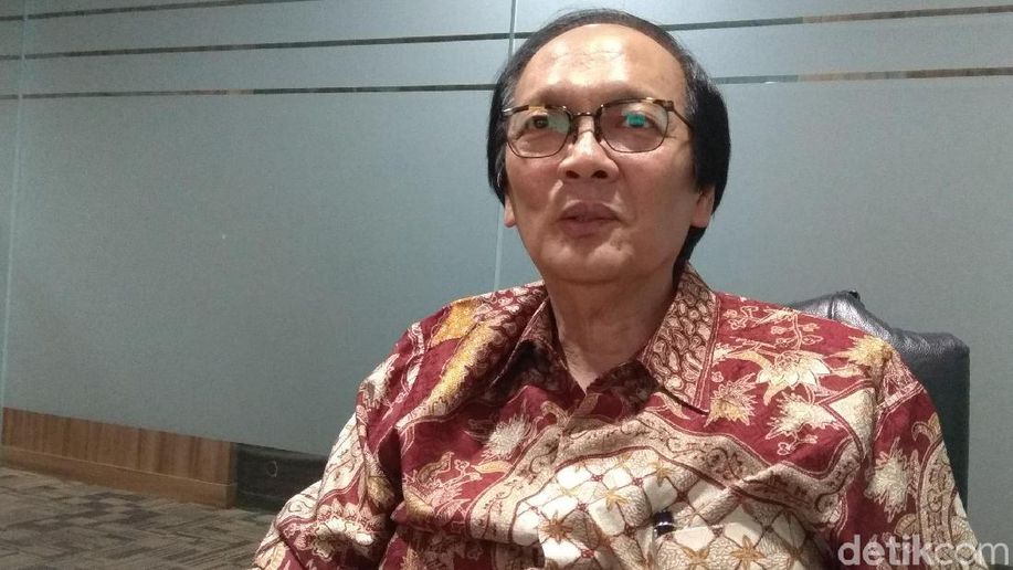 detikfinance's tweet photo. Sudhamek, Korban Bully yang Jadi Orang Terkaya RI https://t.co/q5Vh9QMs2t https://t.co/IieJCsu0j2