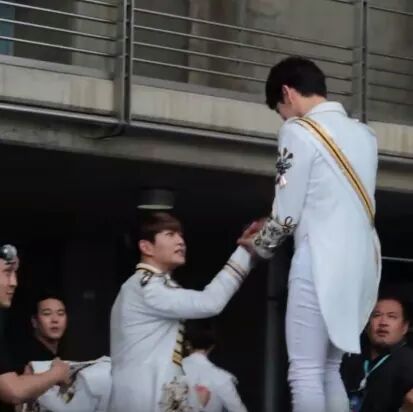 Do you guys remember what day is it?Today is Onkey day 💞💞
Although we don't have official # for this year celebration, we hope that shawols and onkey lovers can always remember all the happy moments Jinki and Kibum created together and make us the happiest 😙
Have a lovely day!