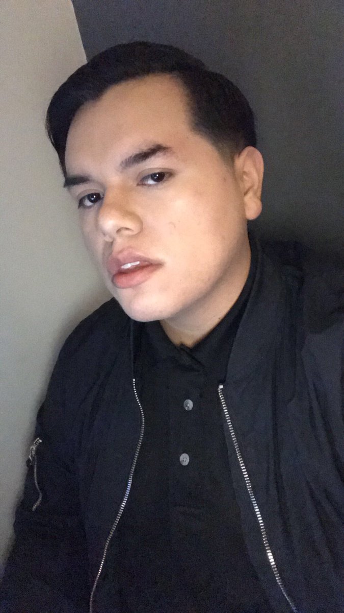 queenagonyray's tweet image. Out of drag realness #dragqueen #outofdrag