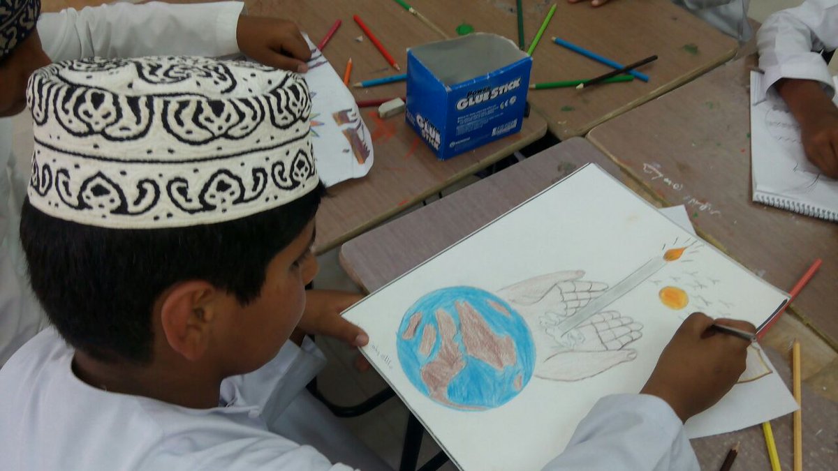 ختام فعاليات معرض الفنون التشكيلية بمدرسة قيرون حيرتي للتعليم الأساسي بنين للعام الدراسي 2017/2018 
اشراف أ. عاصم محمد معلم الفنون التشكيلية تحت رعاية مدير المدرسة أ. أبوبكر سالم طهموم البدر .