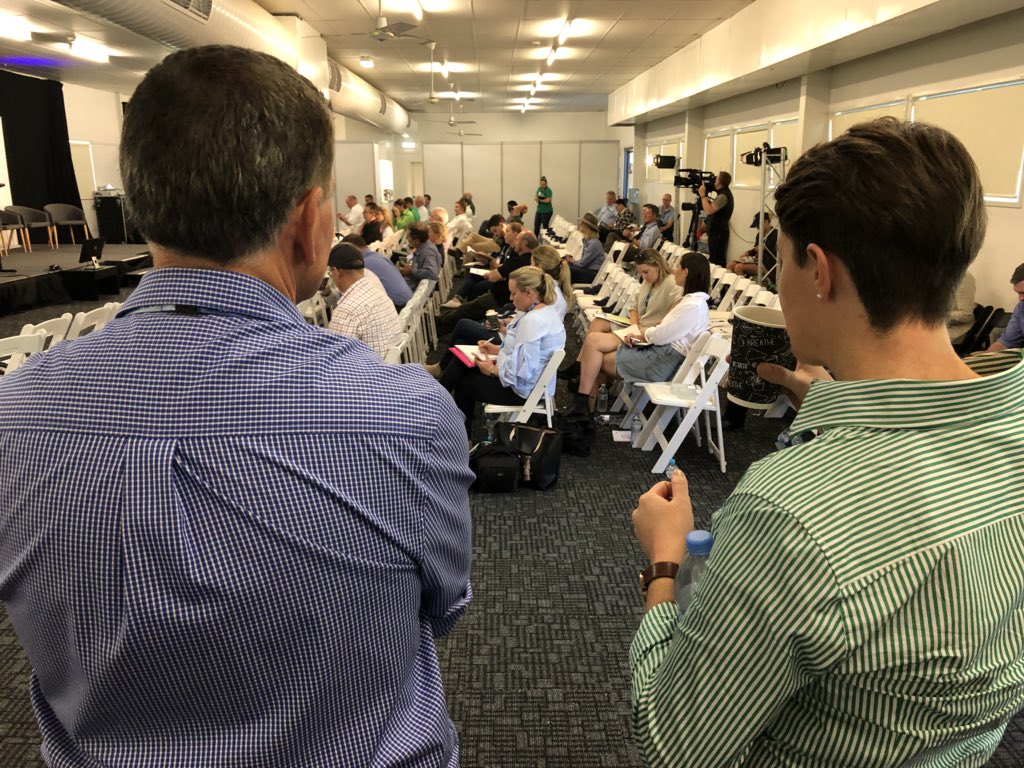 endofthebitumen's tweet photo. @meatlivestock ‘s #marketing&amp;communications chief Lisa Sharpe is talking #megatrends &amp; #communitysentiment to the #GlobalMarketsForum @BeefAustralia in #Rocky including #beyondbeef ( plant based patties ) &amp; #labgrown #fakemeat https://t.co/prZaX1Cv3i