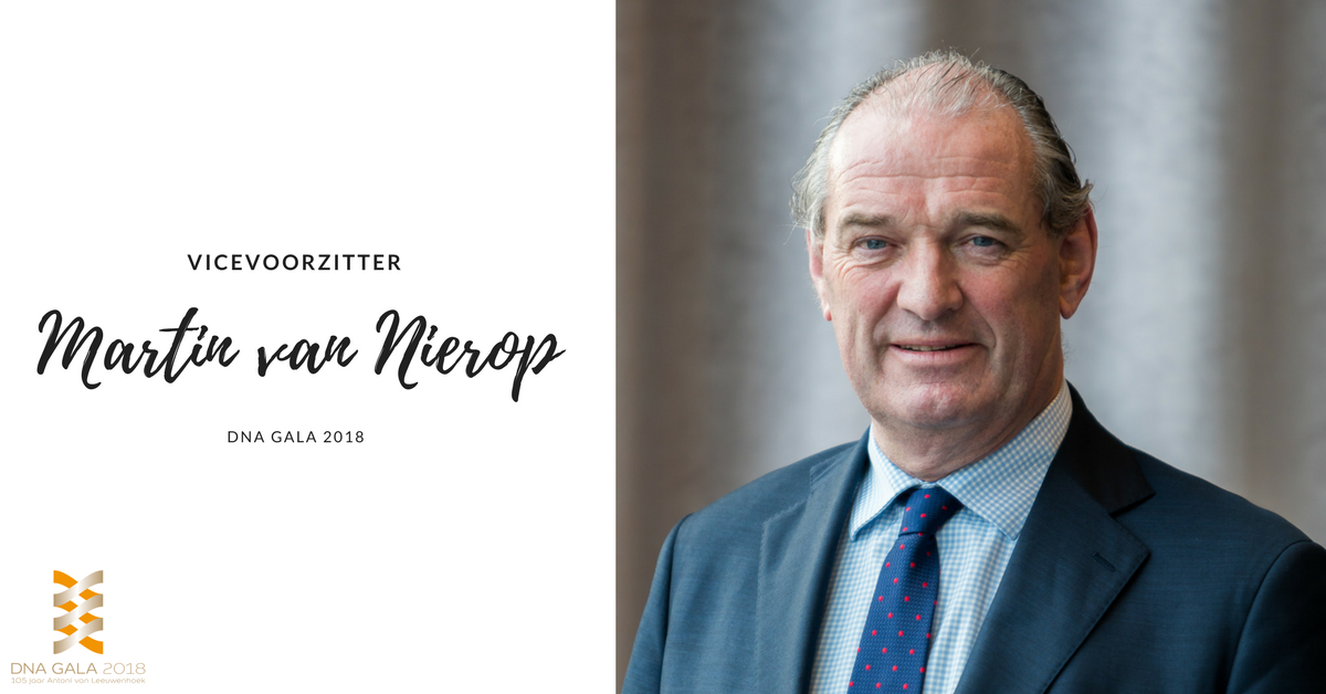 DNA_Gala's tweet photo. Martin van Nierop is in het dagelijks leven Director Hospitality &amp; Executive Relations bij @RAI_Amsterdam Amsterdam. Martin vervult de rol van vice voorzitter. Wil je weten Waarom hij zich inzet voor dit fantastische doel? Lees dan het hele interview hier: https://t.co/blVG0pM9Fx https://t.co/VVSvb0sIpc