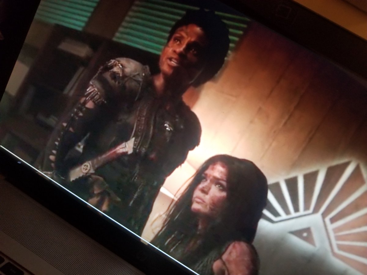 EkatNikit's tweet photo. #The100 Hard choices every single day. Every single day is the fight for the life. Can't wait for the new episode. #com465 https://t.co/bRfmRNrhDf