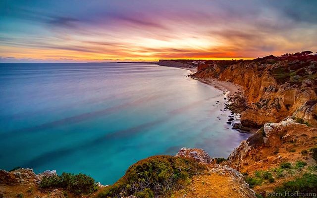 Butzzze's tweet photo. Another spectacular scenery from the cliffs south of Lagos in Portugal! A great location for sunset long exposures. #sonyalpha #sony #haidafilter #haida #rollei #ig_landscape #landscape #longexpo #sunset #alphaaddicted #beach #sunsets #super_algarve #fea… https://t.co/qh2UPGxE9X https://t.co/zX5mPqCfiF
