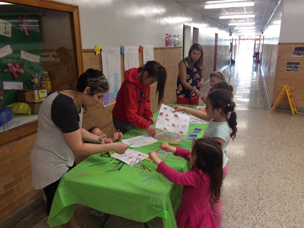 KingGeorgeVIPS's tweet photo. Maker Night success at King George! Thanks to all who came out! #EdWeekLKDSB https://t.co/YwxI1UI4wY