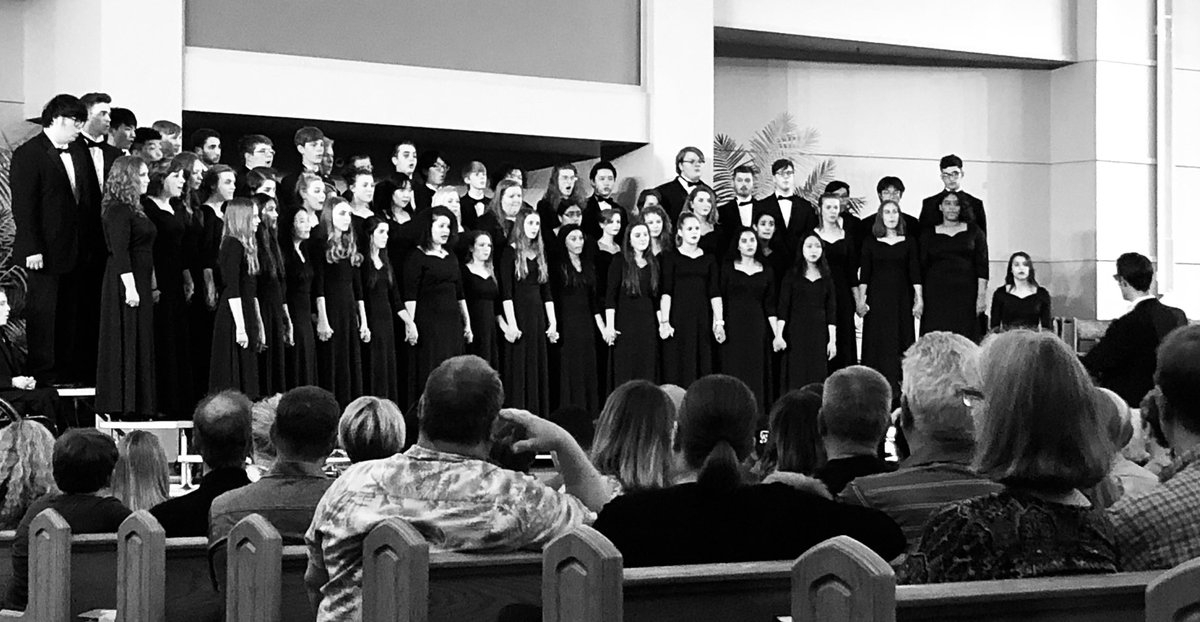 DeanNybes's tweet photo. Another great night for RC Fine Arts! Mr Bruhn and the talented musicians were exceptional. 

As always the Moses Hogan piece was my favorite and great end to the evening!!

#RoyalLionLife https://t.co/D0lf0fUwMM