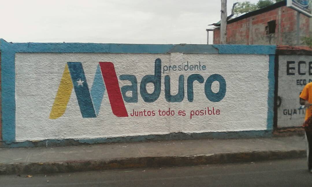 jpsuvzamora_mir's tweet photo. En #Zamora continúan desplegadas las brigadas muralistas de la #juventud en respaldo al presidente @NicolasMaduro 

Jóvenes de @Miranda_Jpsuv @ffm_oficial @MROBERTSERRA @ChambaJuvenil @zamora_psuv #PintandoElFuturo dicen #MiVotoEsPaNico https://t.co/lQV9ZGV9ly