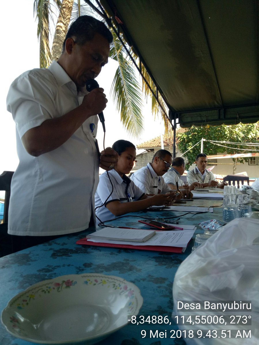 Ayyuandari's tweet photo. Pendataan KUSUKA dan sosialisasi permodalan usaha perikanan di Desa Banyubiru, Kec. Negara, Kab. Jembrana, Bali bersama @ketut_sumadana @yan_nagara @GdeNuarta @Ardika29425126 Ngurahkertawiyasa #aksipenyuluhkkp @puslatluhkp @BBRBLPP_Bali @fisheris_ @ipkani_jembrana https://t.co/inwD28qUVc