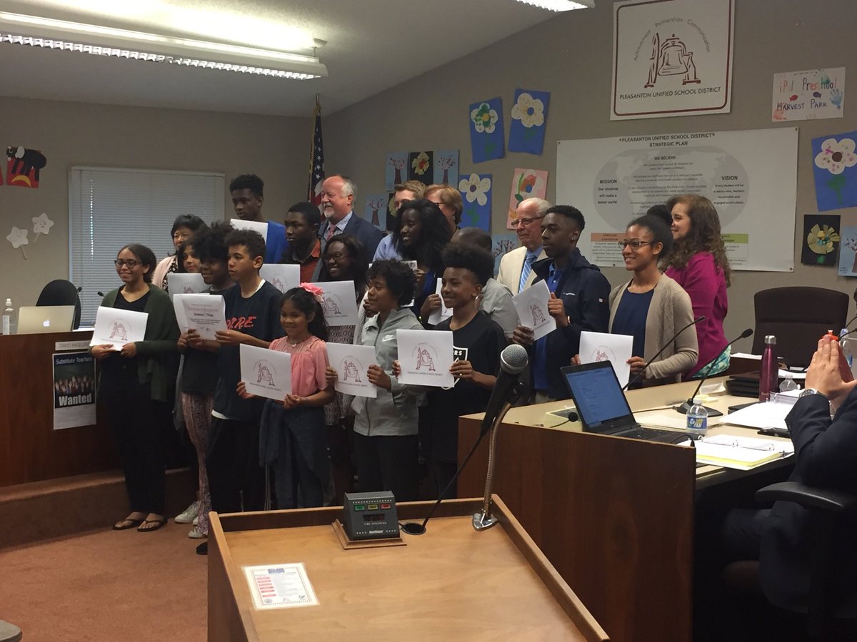 PrincipalAtHart's tweet photo. Honoring our students that received an African American Student Achievement Award from Hart Middle School! https://t.co/OvB7x0QSZI