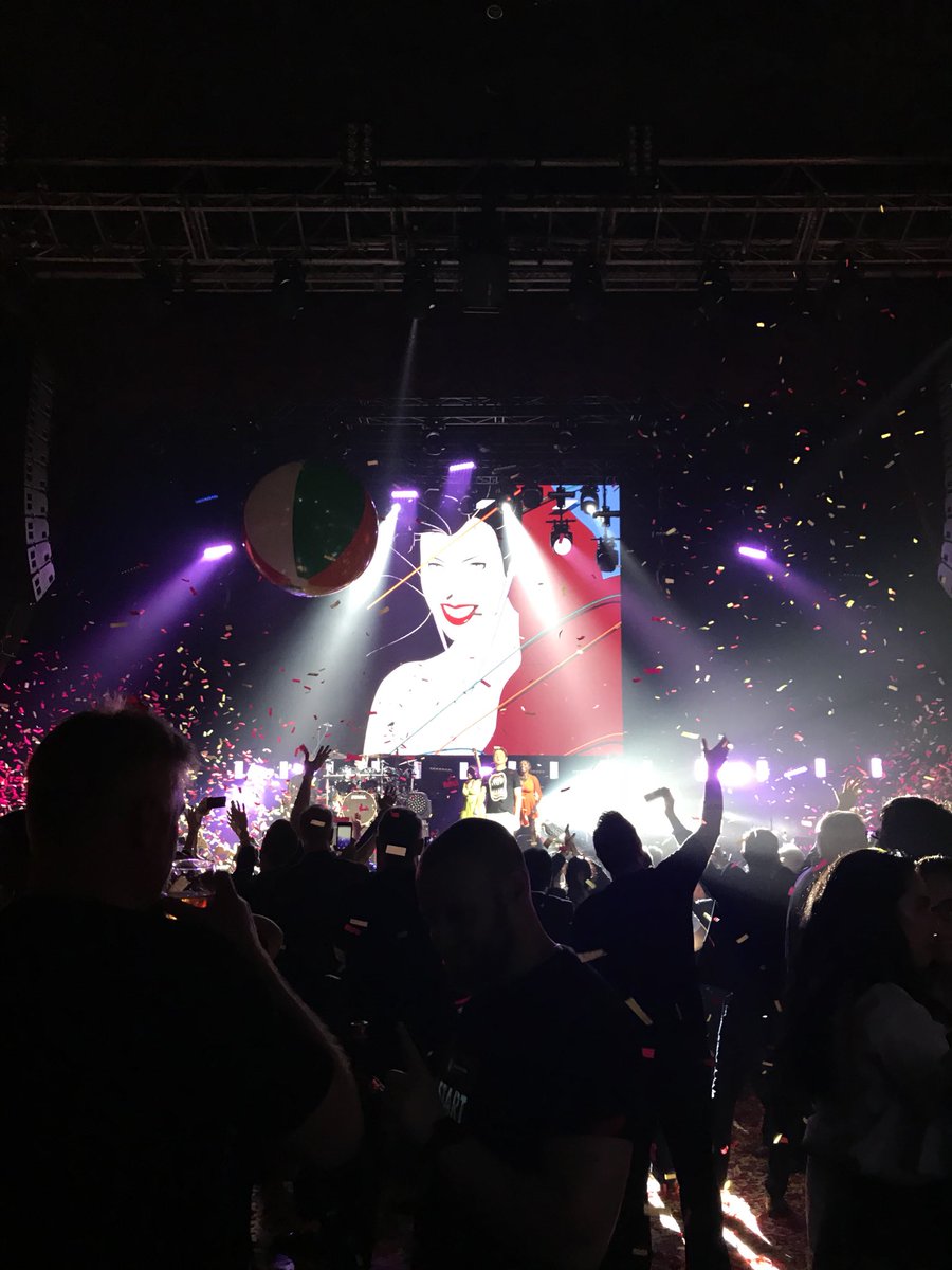 Abby_Foster's tweet photo. #WeBelieve in #ShellPolymers. A great celebration of @Shell’s $6 billion investment in Pennsylvania tonight. Shell’s cracker plant will bring 6,000 construction jobs &amp; 600 full-time to the region. The benefit to WPA will be widespread &amp; across industries. 

#PlasticsInPA #NPE2018 https://t.co/wBxaqmT6QB