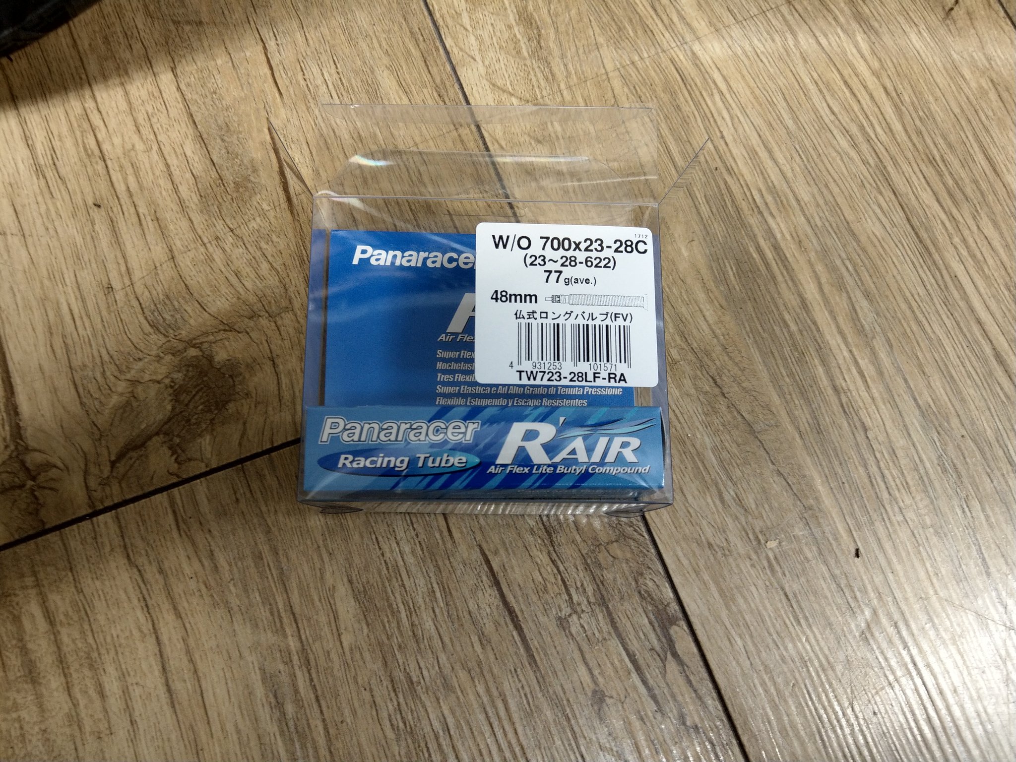 サイクルショップカンザキ千里店 Campagnolo Shamal Ultra ダークラベル ご成約頂きました タイヤは性能的にも信頼性も高いコンチネンタルgp4000s2 チューブには軽くて走行感も良いパナレーサーのr Airをチョイス カンパニョーロ コンチネンタル サイクルショップカンザキ千里店 Campagnolo Shamal Ultra ダークラベル ご成約頂きました タイヤは性能的にも信頼性も高いコンチネンタルgp4000s2 チューブには軽くて走行感も良いパナレーサーのr Airをチョイス カンパニョーロ コンチネンタル