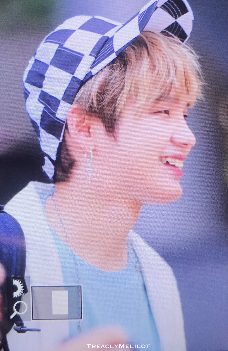 TreaclyMelilot's tweet photo. 180509 통통TV 

お久しぶりですよね💙

#켄타 #KENTA #타카다켄타 #ケンタ #JBJ https://t.co/XTADpg4KlP