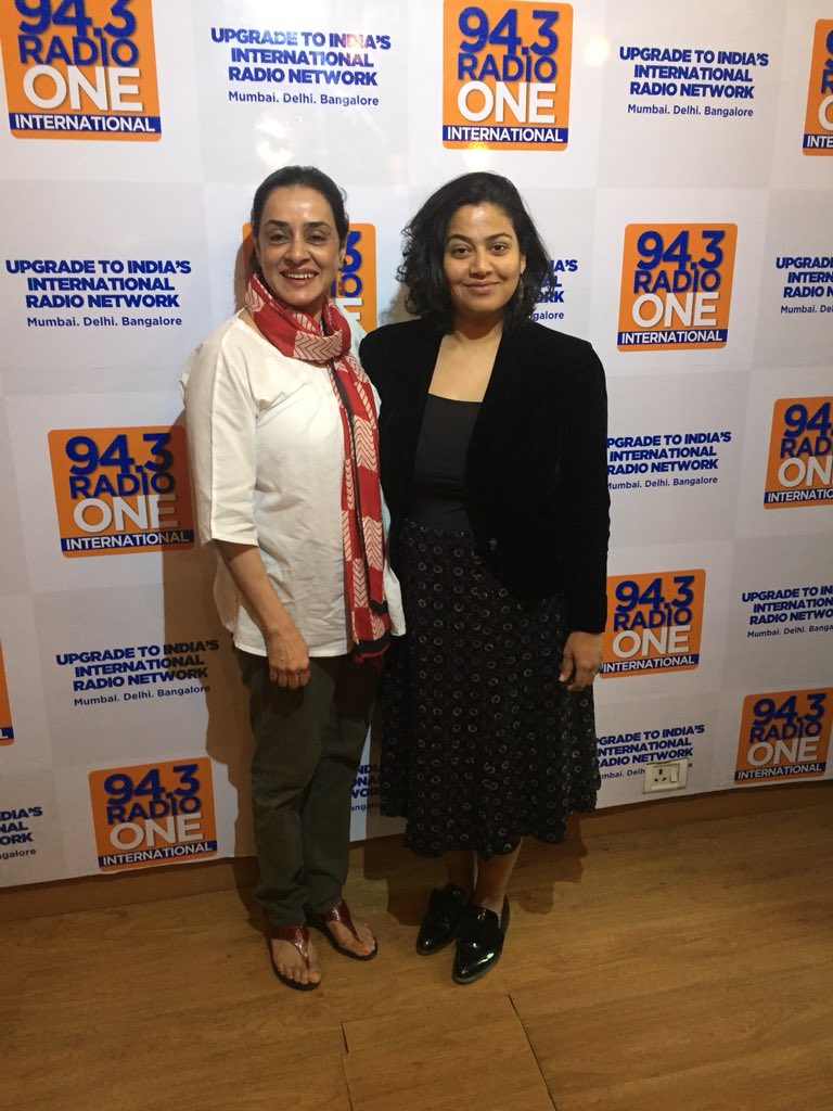 agirlchris's tweet photo. Got a single lady in da house, Ritu Bhatia @rituontherun for her chronicles of mid-life romance in her book Manspotting. Catch the hilarious conversation right now! https://t.co/NYszAmNySp