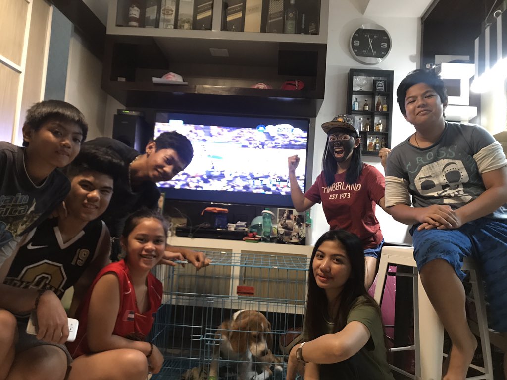 zae408's tweet photo. Fambam + NBA #GSW #Live #S+A #ourkindofbonding #fam #NBAonABSCBN https://t.co/nSac63TszB