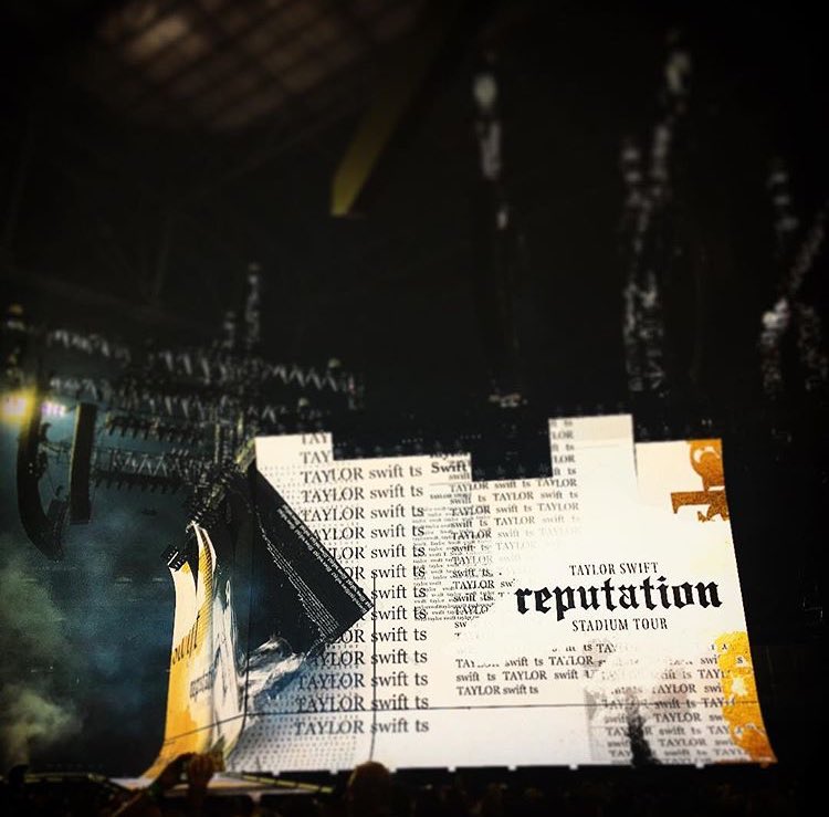 Taylor Swift >> álbum "reputation" [III] - Página 27 DcufT9TXcAE5oDU