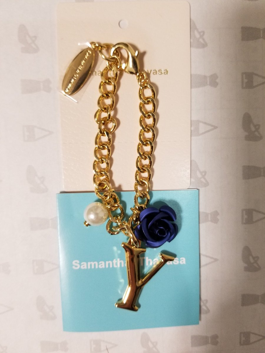 仙台坂 Samantha Thavasaからyのイニシャルチャームが届いた サマンサタバサ