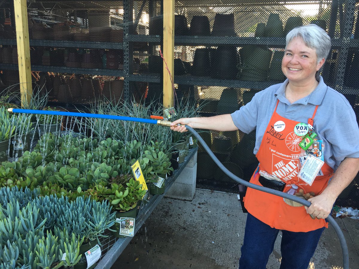 RayKittle's tweet photo. The new Watering Wand aka “lightsaber” keeps live goods happy, healthy and more efficient. Thank you @Brent_2010_OASM my HDU alumni for the share. https://t.co/UoWxmxk4jd
