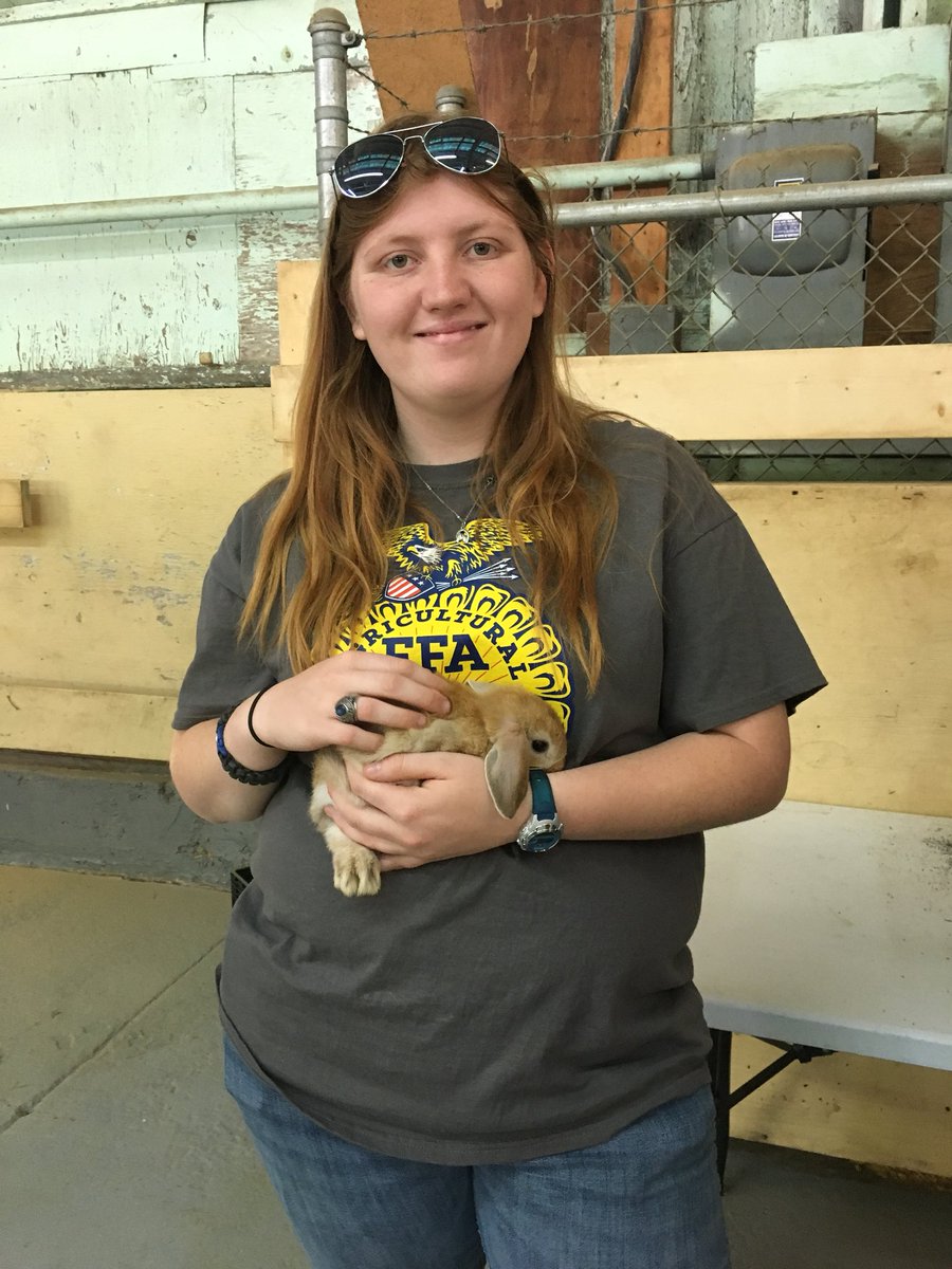 ffanvaveep's tweet photo. Farm day 2018 ✅ #eastisbeast https://t.co/fRjnUxSOYG