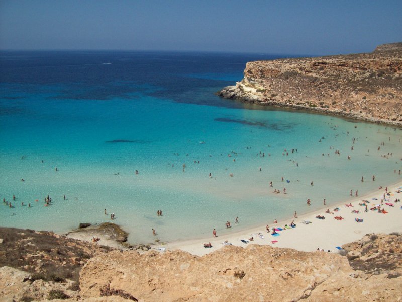 EurasianOverse's tweet photo. Rabbit Beach, Sicily, Italy.
.
.
.
.
.
#RabbitBeach #beach #beachbody #BeachWorldTour #Sicily #Italy #ItalyForever #Europe #Travel #traveler #travelling #travels #traveller #tours #tourists #nature #fun #vacation #HolidayTips https://t.co/4U9UfK3ZdL