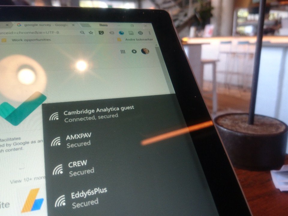 woldsnews's tweet photo. The small joys of life; taking your new mobile hotshot network to a public space, hopefully entertaining a stranger or two. #auspol #CambridgeAnalytica #PrivacyForum #privacy https://t.co/PJ8r5MGdXp