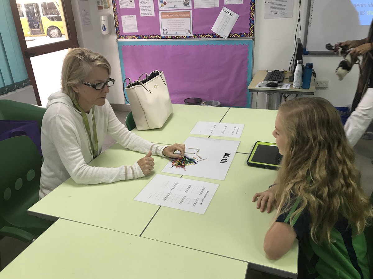 GCSPYPG5's tweet image. Students taking ownership of their learning at #studentledGCS2018 showing independence and building pride 💪🏼😁#behappybegcs @LubnaKhawaja @MissCroukampGCS @GCSchoolDubai @GCSPYPCor @JillShadboltGCS @MrJamiePlunkett