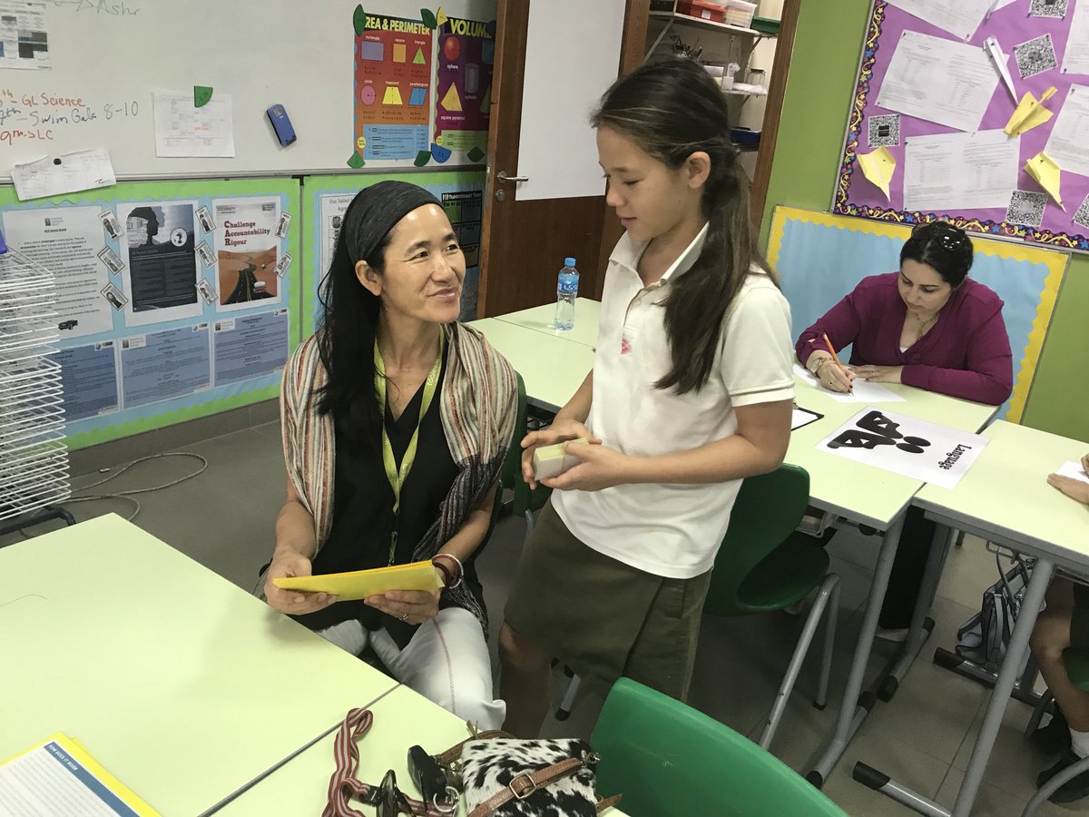 GCSPYPG5's tweet image. Students taking ownership of their learning at #studentledGCS2018 showing independence and building pride 💪🏼😁#behappybegcs @LubnaKhawaja @MissCroukampGCS @GCSchoolDubai @GCSPYPCor @JillShadboltGCS @MrJamiePlunkett