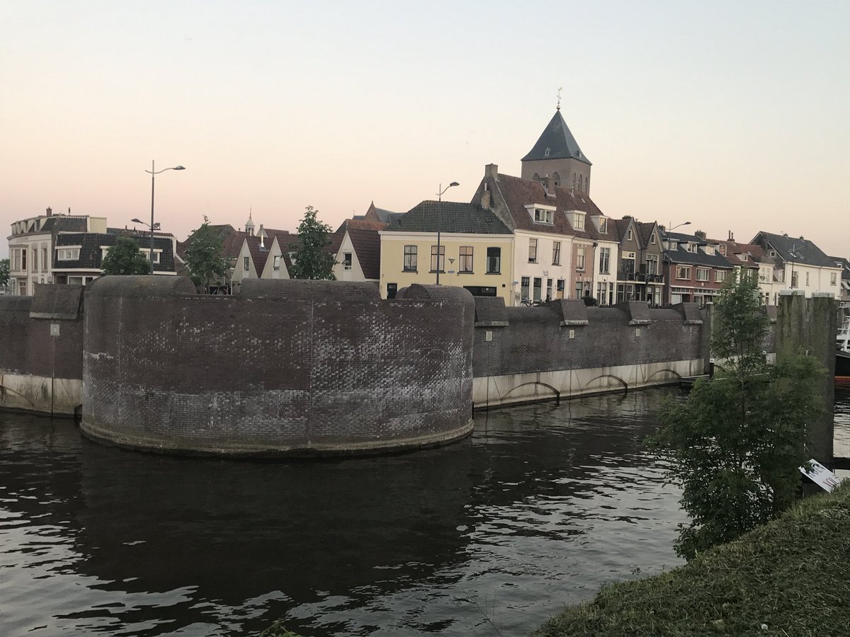 event_broker's tweet image. Tweede dag sessies met stakeholders evenementen in Kampen na een prima verblijf bij B&amp;amp;B Juttershoek met @roelandtameling @kampenmarketing. Eerste dag goede inzichten en bevlogen gesprekspartners. #rendementhalenuitevenementen #sail #punters #botters #koggeschip #hanzestad #ijssel