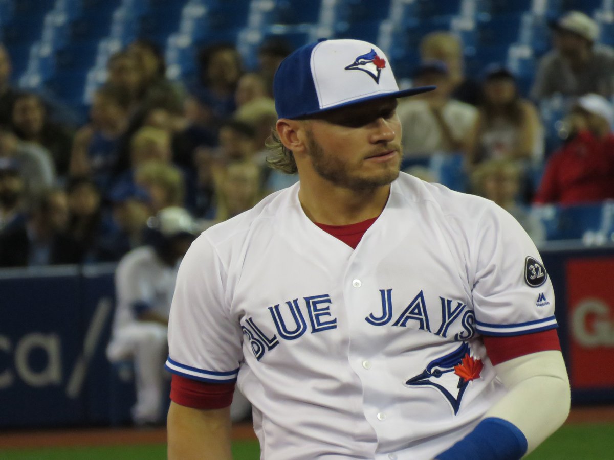 biggles14's tweet photo. It was amazing to have @BringerOfRain20 back at third base. Back where he belongs,. #FavJay #KOFJ 🦄🦄🦁🦁🦁 https://t.co/klLr34IWUZ