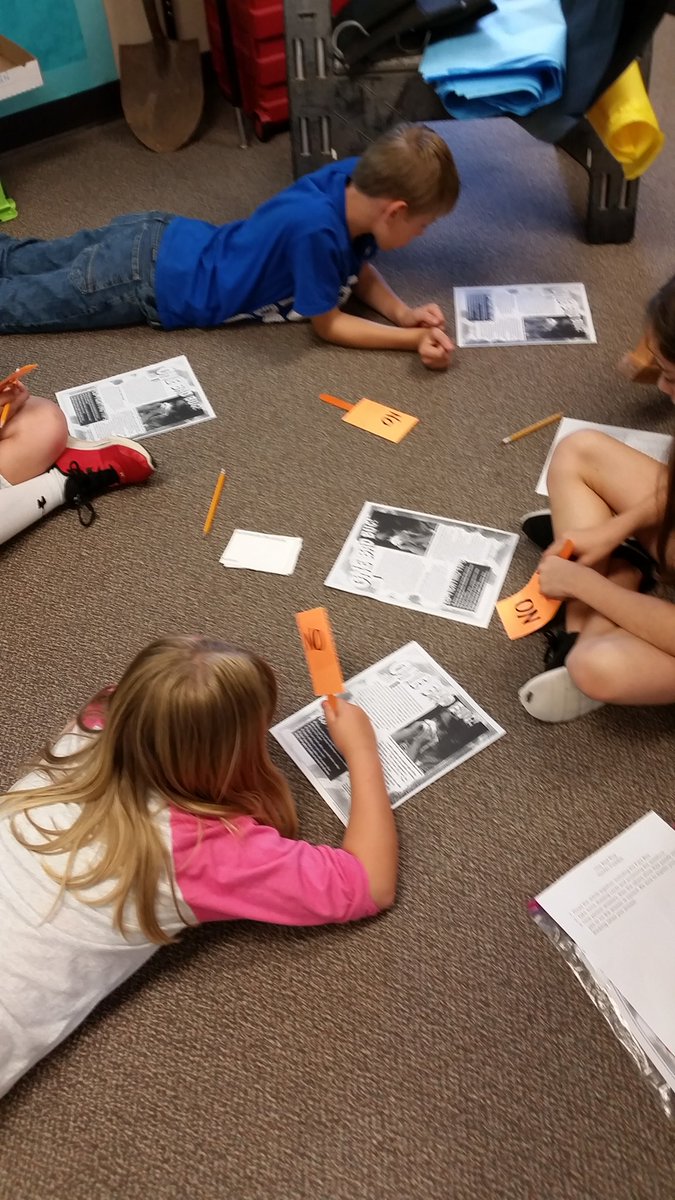 MrsDungansClass's tweet photo. Work Hard, Play Hard. Reading skill review.  #relevantreview #CSISDsuccess https://t.co/07r18YcLG1