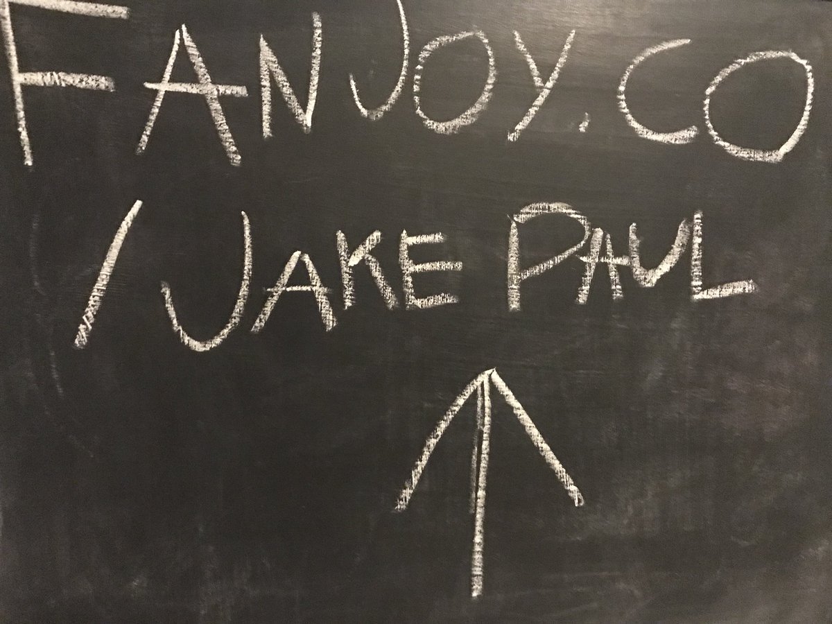 lizzybizzy2004's tweet photo. @jakepaul I did the chalkboard challenge https://t.co/hqhj9mysNq