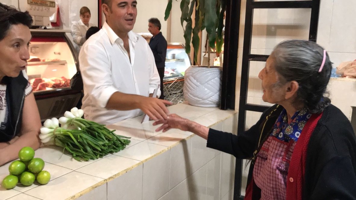Gracias Josefina Flores, por acompañarme a saludar a los locatarios del mercado de la col. Escandón.
