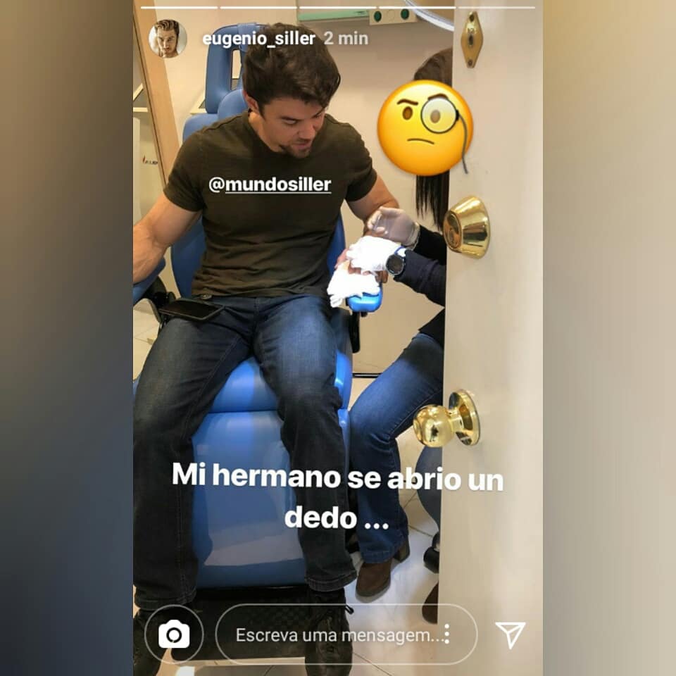 BrasilSiller's tweet photo. #Repost @eugenio_siller vía #instagramstories #eugeniosiller 
Mi hermano @MUNDOSILLER se abrio un dedo....
Que se recupere pronto Amado  #mundosiller 💪💚 https://t.co/MF83x3d9G3